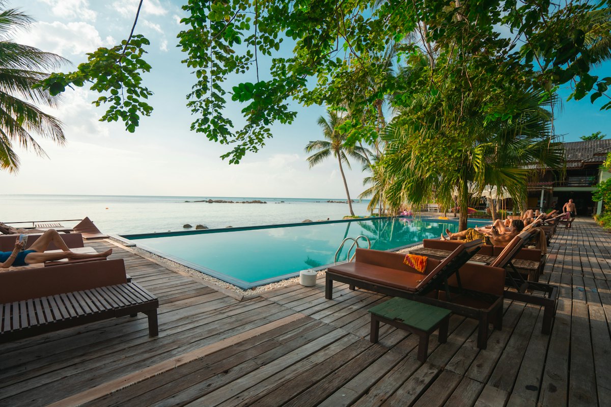 What to review before renewing a hotel management contract